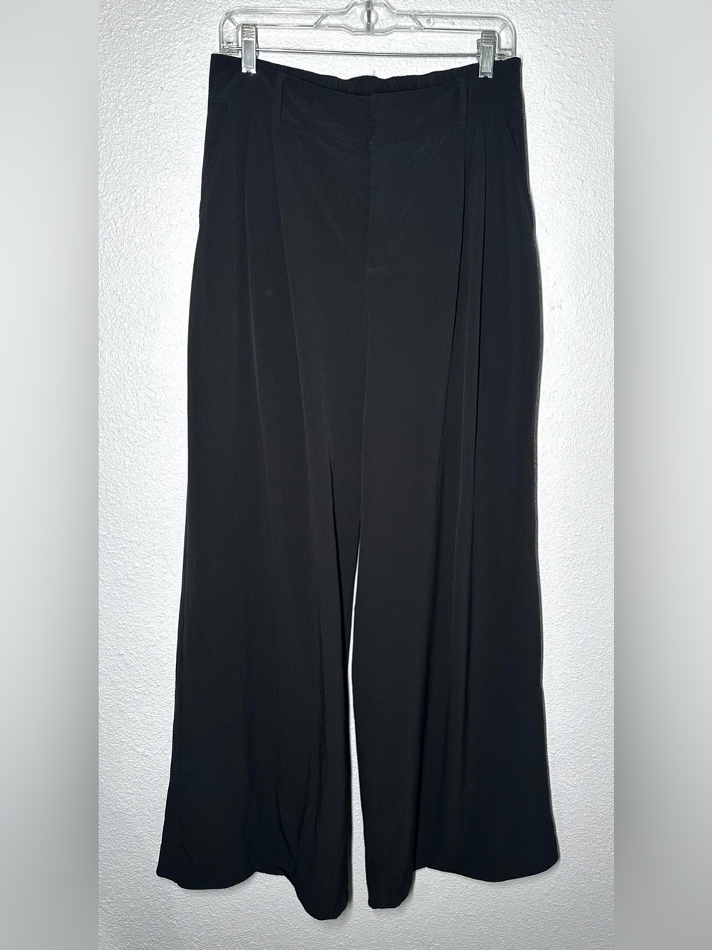Alo Yoga Women's High-Waist Trouser Lightweight Pleated Black Size Medium